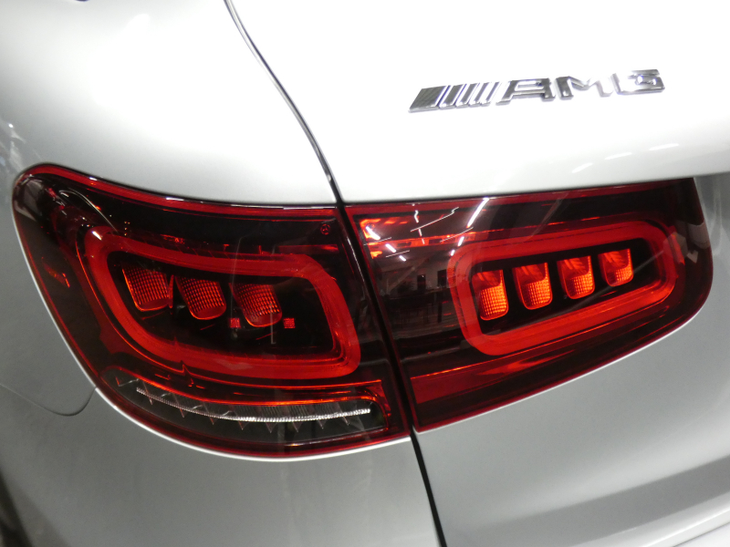 AMG GLC GLC43 4MATIC ﾚｻﾞｰｴｸｽｸﾙｰｼﾌﾞ&ﾚｰﾀﾞｰｾｰﾌﾃｨPKG　後期 390ps meｺﾈｸﾄ 赤黒革/ﾋｰﾀｰ ﾊﾟﾉﾗﾏｻﾝﾙｰﾌ MBUXﾅﾋﾞ 地ﾃﾞｼﾞ 360ｶﾒﾗ ﾍｯﾄﾞｱｯﾌﾟD 前後ﾄﾞﾗﾚｺ Burmester ｴｱﾊﾞﾗﾝｽPKG LEDﾍｯﾄﾞﾗｲﾄ AMGｴｱﾛ/20ｲﾝﾁAW　2年保証付