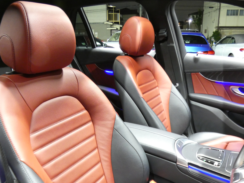 AMG GLC GLC43 4MATIC ﾚｻﾞｰｴｸｽｸﾙｰｼﾌﾞ&ﾚｰﾀﾞｰｾｰﾌﾃｨPKG　後期 390ps meｺﾈｸﾄ 赤黒革/ﾋｰﾀｰ ﾊﾟﾉﾗﾏｻﾝﾙｰﾌ MBUXﾅﾋﾞ 地ﾃﾞｼﾞ 360ｶﾒﾗ ﾍｯﾄﾞｱｯﾌﾟD 前後ﾄﾞﾗﾚｺ Burmester ｴｱﾊﾞﾗﾝｽPKG LEDﾍｯﾄﾞﾗｲﾄ AMGｴｱﾛ/20ｲﾝﾁAW　2年保証付