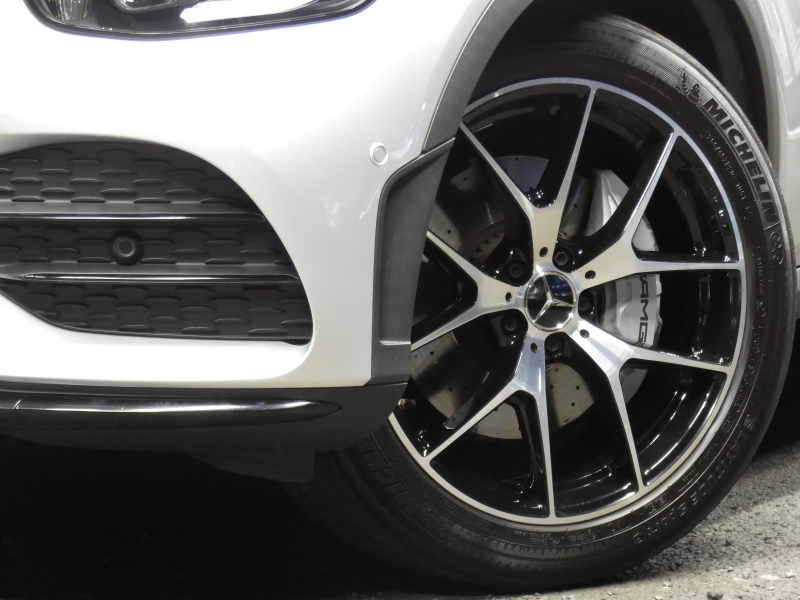 AMG GLC GLC43 4MATIC ﾚｻﾞｰｴｸｽｸﾙｰｼﾌﾞ&ﾚｰﾀﾞｰｾｰﾌﾃｨPKG　後期 390ps meｺﾈｸﾄ 赤黒革/ﾋｰﾀｰ ﾊﾟﾉﾗﾏｻﾝﾙｰﾌ MBUXﾅﾋﾞ 地ﾃﾞｼﾞ 360ｶﾒﾗ ﾍｯﾄﾞｱｯﾌﾟD 前後ﾄﾞﾗﾚｺ Burmester ｴｱﾊﾞﾗﾝｽPKG LEDﾍｯﾄﾞﾗｲﾄ AMGｴｱﾛ/20ｲﾝﾁAW　2年保証付