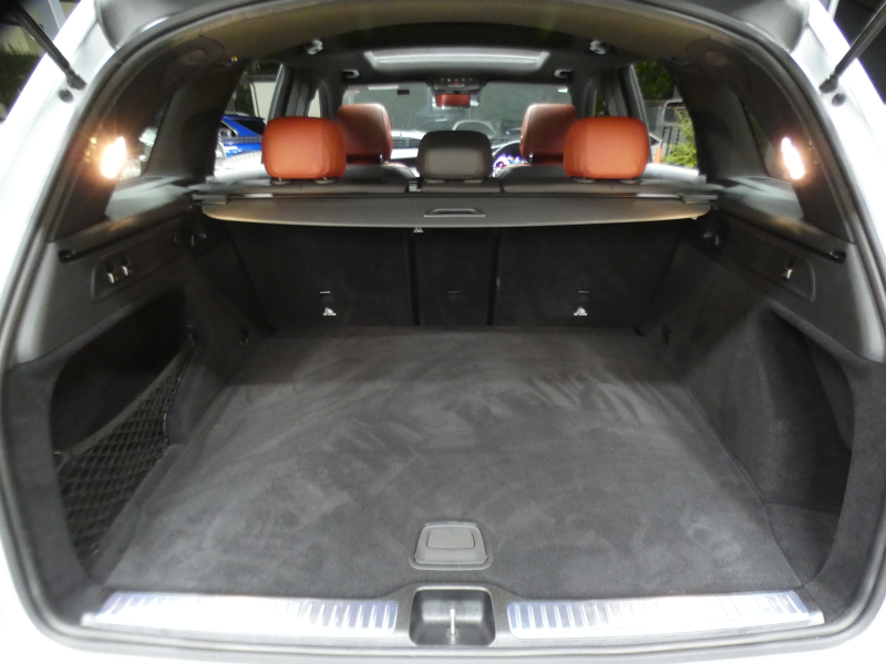 AMG GLC GLC43 4MATIC ﾚｻﾞｰｴｸｽｸﾙｰｼﾌﾞ&ﾚｰﾀﾞｰｾｰﾌﾃｨPKG　後期 390ps meｺﾈｸﾄ 赤黒革/ﾋｰﾀｰ ﾊﾟﾉﾗﾏｻﾝﾙｰﾌ MBUXﾅﾋﾞ 地ﾃﾞｼﾞ 360ｶﾒﾗ ﾍｯﾄﾞｱｯﾌﾟD 前後ﾄﾞﾗﾚｺ Burmester ｴｱﾊﾞﾗﾝｽPKG LEDﾍｯﾄﾞﾗｲﾄ AMGｴｱﾛ/20ｲﾝﾁAW　2年保証付