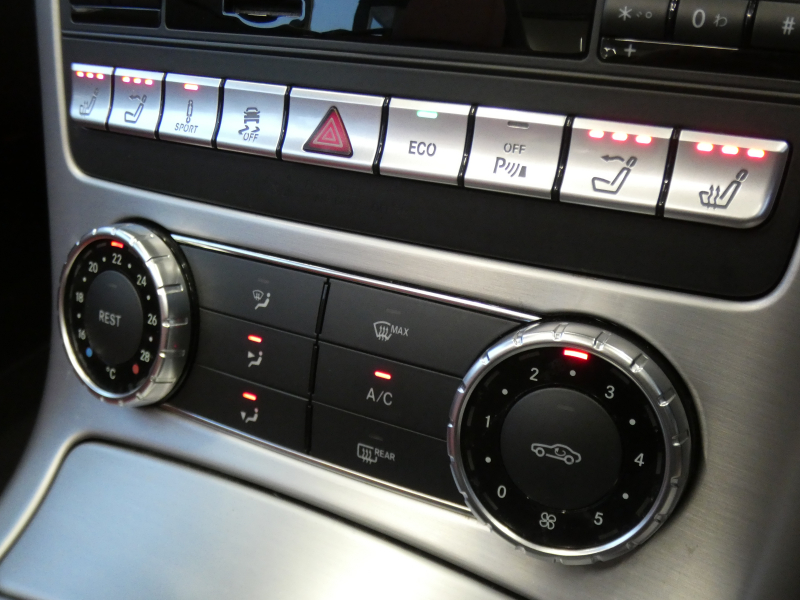 メルセデスベンツ SLKクラス SLK350 AMGｽﾎﾟｰﾂ&ﾅｯﾊﾟﾌﾙﾚｻﾞｰ&ﾚｰﾀﾞｰｾｰﾌﾃｨPKG　3,500ccﾓﾃﾞﾙ ｷｰﾚｽｺﾞｰ AMGｴｱﾛ&18AW ﾏｼﾞｯｸｽｶｲﾙｰﾌ ﾚｯﾄﾞﾅｯﾊﾟﾚｻﾞｰｼｰﾄ&ﾅｯﾊﾟﾚｻﾞｰｲﾝﾃﾘｱ HDDﾅﾋﾞTV ﾊﾞｯｸｶﾒﾗ harman/kardon ｱﾝﾋﾞｴﾝﾄﾗｲﾄ ｷｾﾉﾝ/ｱﾀﾞﾌﾟﾃｨﾌﾞHB　2年保証付