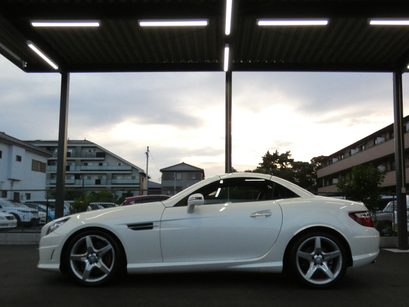 メルセデスベンツ SLKクラス SLK350 AMGｽﾎﾟｰﾂ&ﾅｯﾊﾟﾌﾙﾚｻﾞｰ&ﾚｰﾀﾞｰｾｰﾌﾃｨPKG　3,500ccﾓﾃﾞﾙ ｷｰﾚｽｺﾞｰ AMGｴｱﾛ&18AW ﾏｼﾞｯｸｽｶｲﾙｰﾌ ﾚｯﾄﾞﾅｯﾊﾟﾚｻﾞｰｼｰﾄ&ﾅｯﾊﾟﾚｻﾞｰｲﾝﾃﾘｱ HDDﾅﾋﾞTV ﾊﾞｯｸｶﾒﾗ harman/kardon ｱﾝﾋﾞｴﾝﾄﾗｲﾄ ｷｾﾉﾝ/ｱﾀﾞﾌﾟﾃｨﾌﾞHB　2年保証付