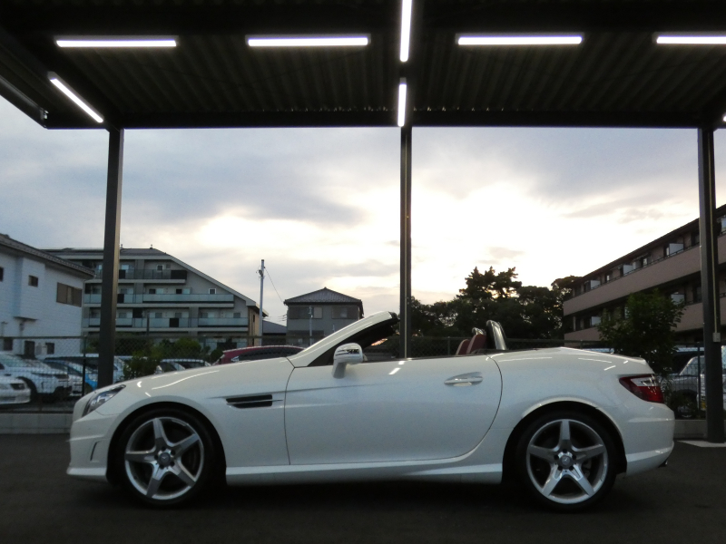 メルセデスベンツ SLKクラス SLK350 AMGｽﾎﾟｰﾂ&ﾅｯﾊﾟﾌﾙﾚｻﾞｰ&ﾚｰﾀﾞｰｾｰﾌﾃｨPKG　3,500ccﾓﾃﾞﾙ ｷｰﾚｽｺﾞｰ AMGｴｱﾛ&18AW ﾏｼﾞｯｸｽｶｲﾙｰﾌ ﾚｯﾄﾞﾅｯﾊﾟﾚｻﾞｰｼｰﾄ&ﾅｯﾊﾟﾚｻﾞｰｲﾝﾃﾘｱ HDDﾅﾋﾞTV ﾊﾞｯｸｶﾒﾗ harman/kardon ｱﾝﾋﾞｴﾝﾄﾗｲﾄ ｷｾﾉﾝ/ｱﾀﾞﾌﾟﾃｨﾌﾞHB　2年保証付
