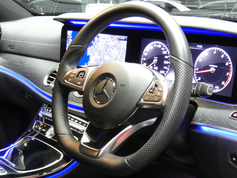 メルセデスベンツ Eクラス E200 ｱﾊﾞﾝｷﾞｬﾙﾄﾞ ｽﾎﾟｰﾂ ﾚｰﾀﾞｰｾｰﾌﾃｨPKG　1ｵｰﾅｰ AMGｴｱﾛ&19AW ﾚｻﾞｰARTICO/DINAMICAｺﾝﾋﾞｼｰﾄ HDDﾅﾋﾞ 地ﾃﾞｼﾞ AppleCarPlay 360度ｶﾒﾗ 純正ﾄﾞﾗﾚｺ LEDﾍｯﾄﾞﾗｲﾄ/ｵｰﾄHB ﾏﾙﾁｶﾗｰｱﾝﾋﾞｴﾝﾄﾗｲﾄ　2年保証付