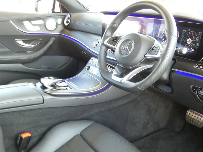 メルセデスベンツ Eクラス E300 ｸｰﾍﾟ ｽﾎﾟｰﾂ ｴｸｽｸﾙｰｼﾌﾞ&ﾚｰﾀﾞｰｾｰﾌﾃｨPKG　245ps AMGｴｱﾛ&19AW ﾄﾗﾝｸｽﾎﾟｲﾗｰ ｷｰﾚｽｺﾞｰ ﾅｯﾊﾟ黒革 ﾍﾞﾝﾁﾚｰﾀｰ&ﾏｯｻｰｼﾞ ﾊﾟﾉﾗﾏｻﾝﾙｰﾌ ﾅﾋﾞTV 360ｶﾒﾗ Aｶｰﾌﾟﾚｲ Burmester ﾍｯﾄﾞｱｯﾌﾟD ｴｱﾊﾞﾗﾝｽPKG ｵｰﾄﾄﾗﾝｸ　2年保証付