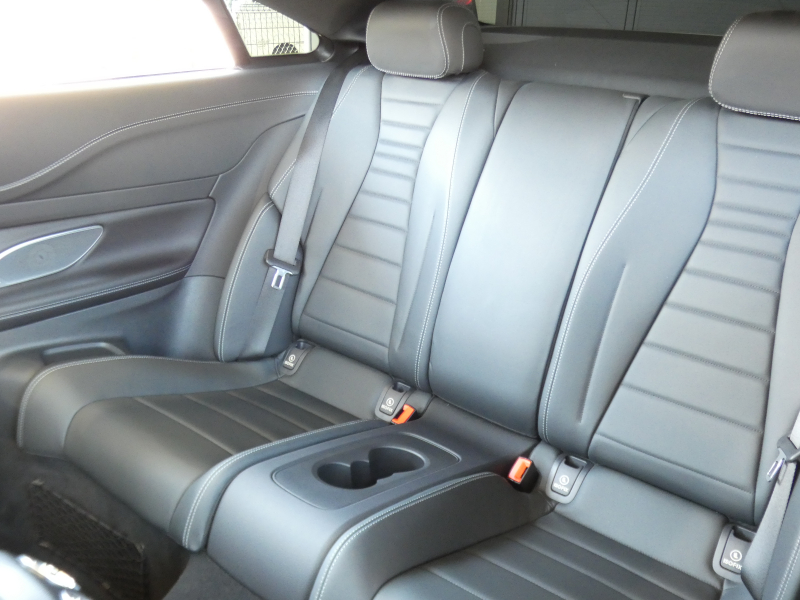 メルセデスベンツ Eクラス E300 ｸｰﾍﾟ ｽﾎﾟｰﾂ ｴｸｽｸﾙｰｼﾌﾞ&ﾚｰﾀﾞｰｾｰﾌﾃｨPKG　245ps AMGｴｱﾛ&19AW ﾄﾗﾝｸｽﾎﾟｲﾗｰ ｷｰﾚｽｺﾞｰ ﾅｯﾊﾟ黒革 ﾍﾞﾝﾁﾚｰﾀｰ&ﾏｯｻｰｼﾞ ﾊﾟﾉﾗﾏｻﾝﾙｰﾌ ﾅﾋﾞTV 360ｶﾒﾗ Aｶｰﾌﾟﾚｲ Burmester ﾍｯﾄﾞｱｯﾌﾟD ｴｱﾊﾞﾗﾝｽPKG ｵｰﾄﾄﾗﾝｸ　2年保証付