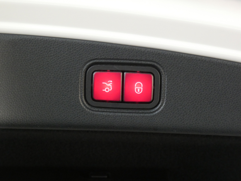 メルセデスベンツ Eクラス E300 ｸｰﾍﾟ ｽﾎﾟｰﾂ ｴｸｽｸﾙｰｼﾌﾞ&ﾚｰﾀﾞｰｾｰﾌﾃｨPKG　245ps AMGｴｱﾛ&19AW ﾄﾗﾝｸｽﾎﾟｲﾗｰ ｷｰﾚｽｺﾞｰ ﾅｯﾊﾟ黒革 ﾍﾞﾝﾁﾚｰﾀｰ&ﾏｯｻｰｼﾞ ﾊﾟﾉﾗﾏｻﾝﾙｰﾌ ﾅﾋﾞTV 360ｶﾒﾗ Aｶｰﾌﾟﾚｲ Burmester ﾍｯﾄﾞｱｯﾌﾟD ｴｱﾊﾞﾗﾝｽPKG ｵｰﾄﾄﾗﾝｸ　2年保証付