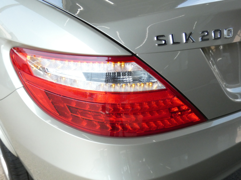 メルセデスベンツ SLKクラス SLK200 BL-EF ﾕｰﾃｨﾘﾃｨPKG　1ｵｰﾅｰ 希少ﾎﾞﾃﾞｨ&ｲﾝﾃﾘｱｶﾗｰ ｷｰﾚｽｺﾞｰ ﾍﾞｰｼﾞｭ革ｼｰﾄ/ﾋｰﾀｰ/ｴｱｽｶｰﾌ HDDﾅﾋﾞ 地ﾃﾞｼﾞ BTｵｰﾃﾞｨｵ ﾊﾟﾄﾞﾙｼﾌﾄ ﾊﾟｰｸﾄﾛﾆｯｸｾﾝｻｰ ｱﾃﾝｼｮﾝｱｼｽﾄ ｸﾙｰｽﾞｺﾝﾄﾛｰﾙ 純正17ｲﾝﾁAW　2年保証付