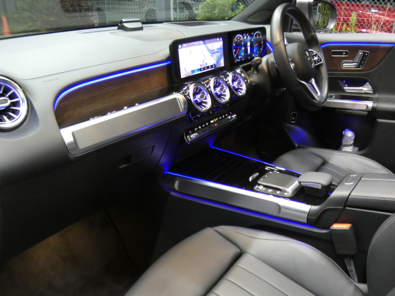 メルセデスベンツ GLB GLB200d ﾚｻﾞｰｴｸｽｸﾙｰｼﾌﾞ&ｱﾄﾞﾊﾞﾝｽﾄﾞ&ﾅﾋﾞｹﾞｰｼｮﾝ&ﾚｰﾀﾞｰｾｰﾌﾃｨPKG　1ｵｰﾅｰ meｺﾈｸﾄ 黒本革ｼｰﾄ ﾊﾟﾉﾗﾏSR MBUXﾅﾋﾞTV Aｶｰﾌﾟﾚｲ 360度ｶﾒﾗ 純正ﾄﾞﾗﾚｺ HUD 純正18ｲﾝﾁAW LEDﾍｯﾄﾞﾗｲﾄ 自動ﾘｱｹﾞｰﾄ　2年保証付