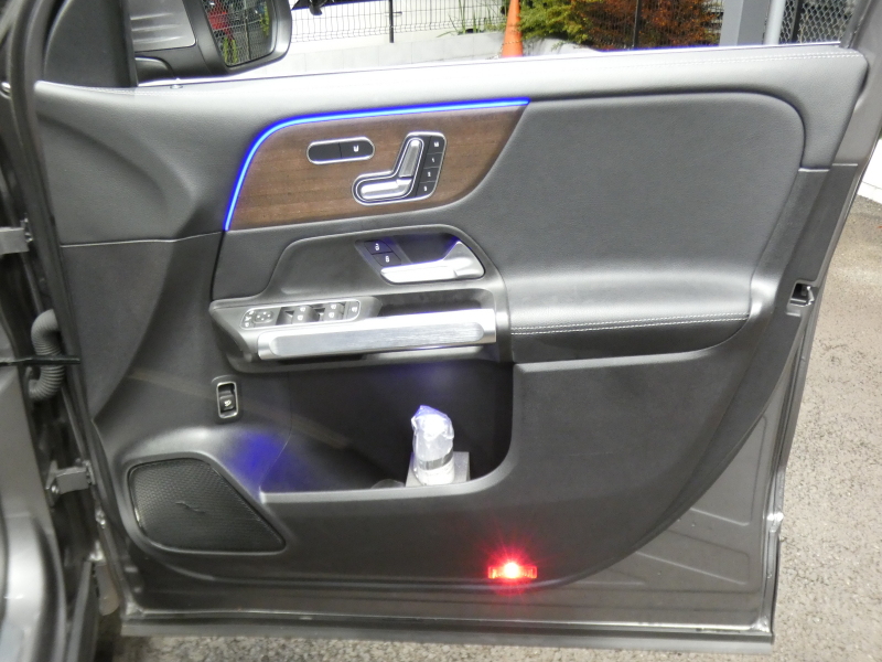 メルセデスベンツ GLB GLB200d ﾚｻﾞｰｴｸｽｸﾙｰｼﾌﾞ&ｱﾄﾞﾊﾞﾝｽﾄﾞ&ﾅﾋﾞｹﾞｰｼｮﾝ&ﾚｰﾀﾞｰｾｰﾌﾃｨPKG　1ｵｰﾅｰ meｺﾈｸﾄ 黒本革ｼｰﾄ ﾊﾟﾉﾗﾏSR MBUXﾅﾋﾞTV Aｶｰﾌﾟﾚｲ 360度ｶﾒﾗ 純正ﾄﾞﾗﾚｺ HUD 純正18ｲﾝﾁAW LEDﾍｯﾄﾞﾗｲﾄ 自動ﾘｱｹﾞｰﾄ　2年保証付