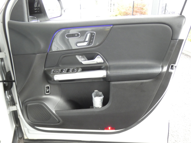 メルセデスベンツ GLB GLB250 4MATIC ｽﾎﾟｰﾂ ﾚｰﾀﾞｰｾｰﾌﾃｨPKG　meｺﾈｸﾄ ｷｰﾚｽｺﾞｰ AMGｴｱﾛ&20ｲﾝﾁAW 黒本革ｼｰﾄ MBUXﾅﾋﾞ 地ﾃﾞｼﾞ 360度ｶﾒﾗ ﾀﾞｲﾅﾐｯｸｾﾚｸﾄ ﾊﾟﾄﾞﾙｼﾌﾄ ﾃﾞｼﾞﾀﾙｲﾝﾅｰﾐﾗｰ/前後ﾄﾞﾗﾚｺ 自動ﾘｱｹﾞｰﾄ LEDﾍｯﾄﾞﾗｲﾄ ｵｰﾄHB　2年保証付