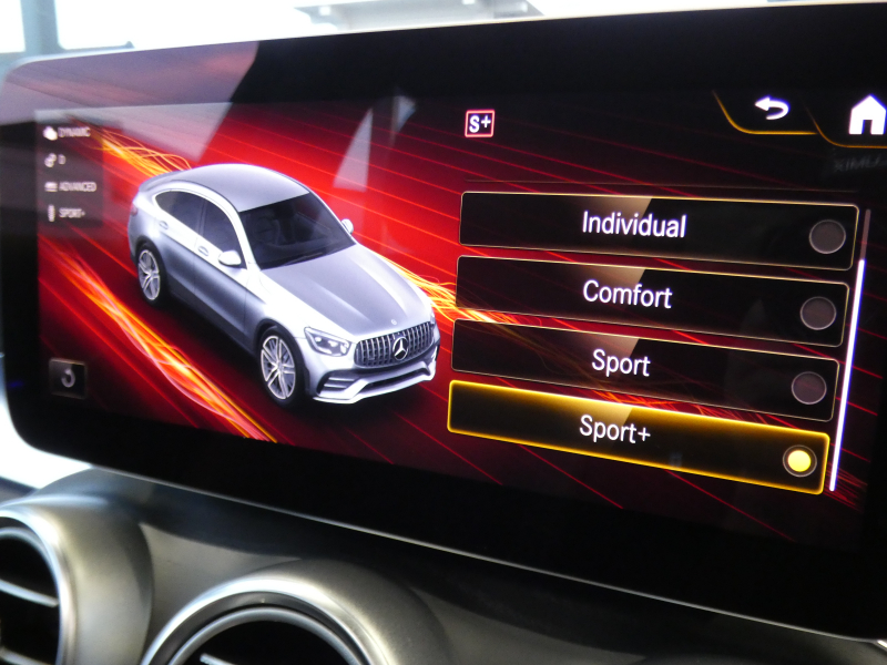 AMG GLCクーペ GLC43 4MATIC ｸｰﾍﾟ ﾚｻﾞｰｴｸｽｸﾙｰｼﾌﾞ&ﾚｰﾀﾞｰｾｰﾌﾃｨPKG　後期 390ps meｺﾈｸﾄ 黒革/ﾋｰﾀｰ/ﾍﾞﾝﾁﾚｰﾀｰ/ﾏｯｻｰｼﾞ ｻﾝﾙｰﾌ MBUXﾅﾋﾞ 地ﾃﾞｼﾞ 360ｶﾒﾗ ﾍｯﾄﾞｱｯﾌﾟD 360度ﾄﾞﾗﾚｺ Burmester ｴｱﾊﾞﾗﾝｽPKG LEDﾍｯﾄﾞﾗｲﾄ AMGｴｱﾛ/20ｲﾝﾁAW　2年保証付