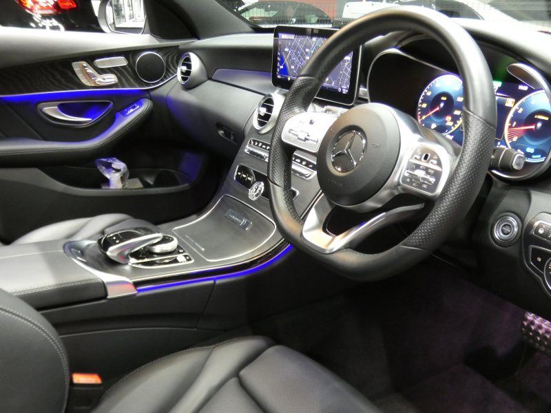 メルセデスベンツ Cクラス C200 ﾛｰﾚｳｽｴﾃﾞｨｼｮﾝ ｽﾎﾟｰﾂﾌﾟﾗｽ&ﾚｰﾀﾞｰｾｰﾌﾃｨPKG　後期最終 特別仕様  BSG搭載 9速AT meｺﾈｸﾄ 黒革 ﾊﾟﾉﾗﾏSR HDDﾅﾋﾞ 地ﾃﾞｼﾞ Appleｶｰﾌﾟﾚｲ Bｶﾒﾗ ﾍｯﾄﾞｱｯﾌﾟD 液晶ﾒｰﾀｰ LEDﾍｯﾄﾞﾗｲﾄ 自動ﾄﾗﾝｸ AMGｴｱﾛ&18AW　2年保証付