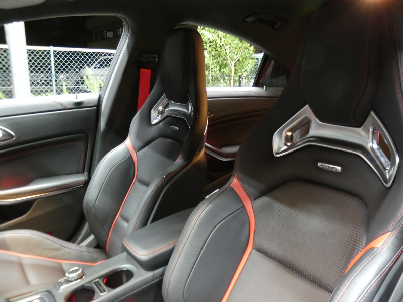 AMG CLAクラス CLA45 4MATIC AMGｱﾄﾞﾊﾞﾝｽﾄﾞ&ﾚｰﾀﾞｰｾｰﾌﾃｨPKG　後期 381ps ｷｰﾚｽｺﾞｰ ﾊﾟﾌｫｰﾏﾝｽｼｰﾄ&可変ﾊﾟﾌｫｰﾏﾝｽｴｸﾞｿﾞｰｽﾄ AMGｴｱﾛ&18AW ﾅﾋﾞTV Aｶｰﾌﾟﾚｲ Bｶﾒﾗ harman/kardon LEDﾍｯﾄﾞﾗｲﾄ/ｵｰﾄHB　2年保証付