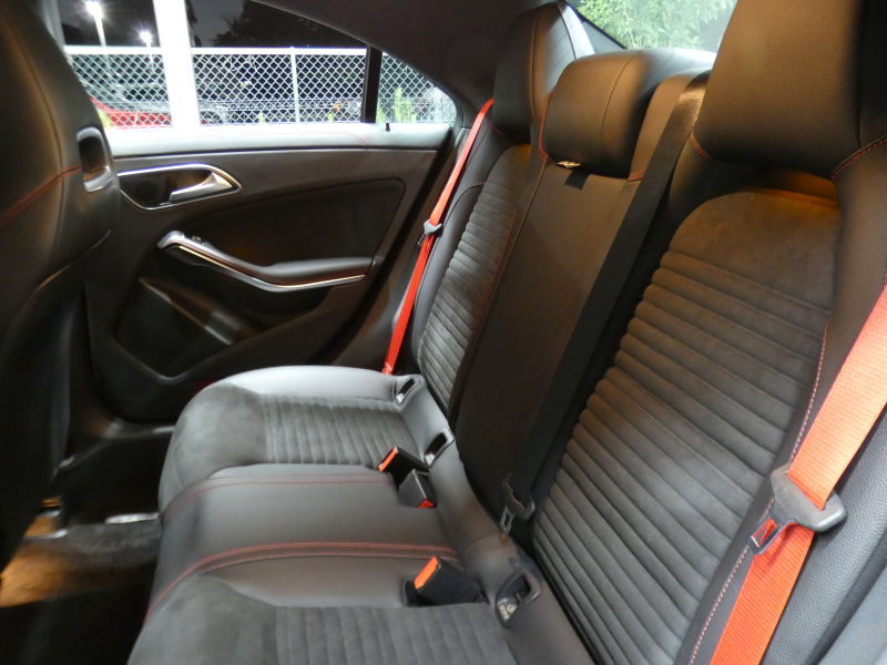 AMG CLAクラス CLA45 4MATIC ﾚｰｼﾝｸﾞｴﾃﾞｨｼｮﾝ ﾚｰﾀﾞｰｾｰﾌﾃｨPKG　後期 1ｵｰﾅｰ 90台限定車 381ps 半革 ﾅﾋﾞTV Aｶｰﾌﾟﾚｲ Bｶﾒﾗ ﾀﾞｲﾅﾐｯｸｾﾚｸﾄ LEDﾗｲﾄ ｱﾀﾞﾌﾟﾃｨﾌﾞHB ﾊﾟﾄﾞﾙｼﾌﾄ AMGｴｱﾛ&18ｲﾝﾁAW　2年保証付