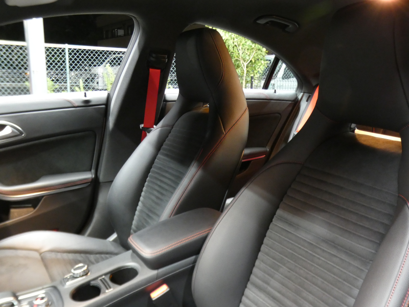 AMG CLAクラス CLA45 4MATIC ﾚｰｼﾝｸﾞｴﾃﾞｨｼｮﾝ ﾚｰﾀﾞｰｾｰﾌﾃｨPKG　後期 1ｵｰﾅｰ 90台限定車 381ps 半革 ﾅﾋﾞTV Aｶｰﾌﾟﾚｲ Bｶﾒﾗ ﾀﾞｲﾅﾐｯｸｾﾚｸﾄ LEDﾗｲﾄ ｱﾀﾞﾌﾟﾃｨﾌﾞHB ﾊﾟﾄﾞﾙｼﾌﾄ AMGｴｱﾛ&18ｲﾝﾁAW　2年保証付