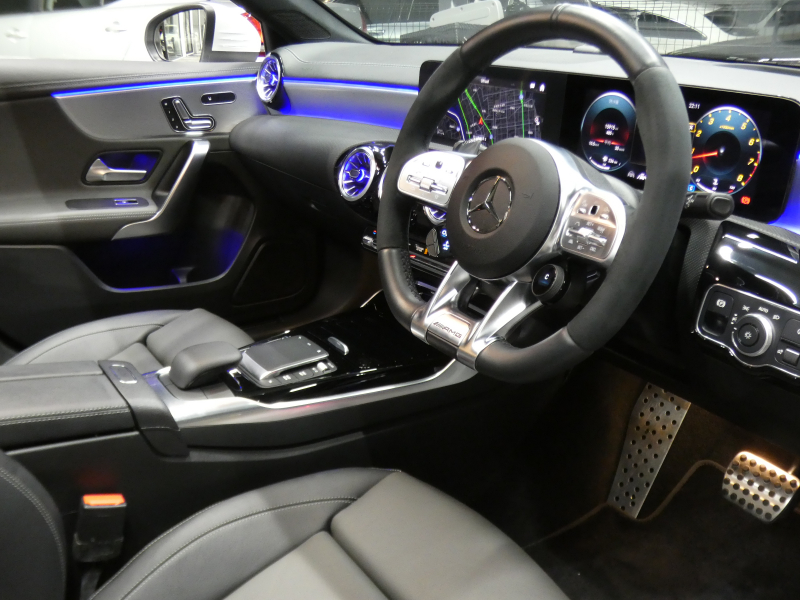 AMG Aクラス A35 4MATIC AMGｱﾄﾞﾊﾞﾝｽﾄﾞ&ﾅﾋﾞｹﾞｰｼｮﾝ&ﾚｰﾀﾞｰｾｰﾌﾃｨPKG　meｺﾈｸﾄ AMGﾊﾟﾌｫｰﾏﾝｽｽﾃｱﾘﾝｸﾞ&ｽｲｯﾁ AMGｴｱﾛ 18ｲﾝﾁAW 灰黒革 ﾊﾟﾉﾗﾏｻﾝﾙｰﾌ MBUXﾅﾋﾞ 360ｶﾒﾗ ﾍｯﾄﾞｱｯﾌﾟD 液晶ﾒｰﾀｰ 純正ﾄﾞﾗﾚｺ LEDﾍｯﾄﾞﾗｲﾄ　2年保証付