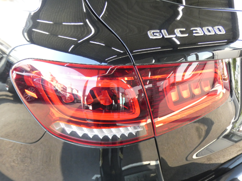 メルセデスベンツ GLC GLC300 4MATIC AMGﾗｲﾝ ﾚｻﾞｰｴｸｽｸﾙｰｼﾌﾞ&ﾚｰﾀﾞｰｾｰﾌﾃｨPKG　後期 1ｵｰﾅｰ meｺﾈｸﾄ 黒本革 ｼｰﾄﾋｰﾀｰ&ﾍﾞﾝﾁﾚｰﾀｰ ﾊﾟﾉﾗﾏSR MBUXﾅﾋﾞTV Aｶｰﾌﾟﾚｲ 360ｶﾒﾗ ﾍｯﾄﾞｱｯﾌﾟD ｴｱﾊﾞﾗﾝｽPKG 前後ﾄﾞﾗﾚｺ AMGｴｱﾛ&20ｲﾝﾁAW　2年保証付