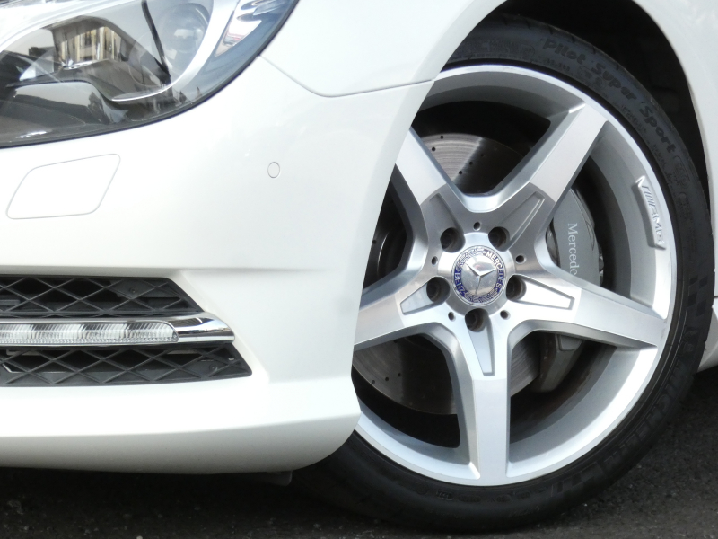 メルセデスベンツ SLクラス SL350  BL-EF AMGｽﾎﾟｰﾂ&ﾚｰﾀﾞｰｾｰﾌﾃｨPKG　ﾏｼﾞｯｸｽｶｲﾙｰﾌ AMGｴｱﾛ&19AW ﾊﾟﾅﾒﾘｶｰﾅｸﾞﾘﾙ ｷｰﾚｽｺﾞｰ 黒本革ｼｰﾄ HDDﾅﾋﾞ 地ﾃﾞｼﾞ Bｶﾒﾗ ﾊﾟｰｸﾄﾛﾆｯｸ ﾄﾞﾗﾚｺ ｵｰﾄﾄﾗﾝｸ ﾏﾙﾁｶﾗｰｱﾝﾋﾞｴﾝﾄ　2年保証付