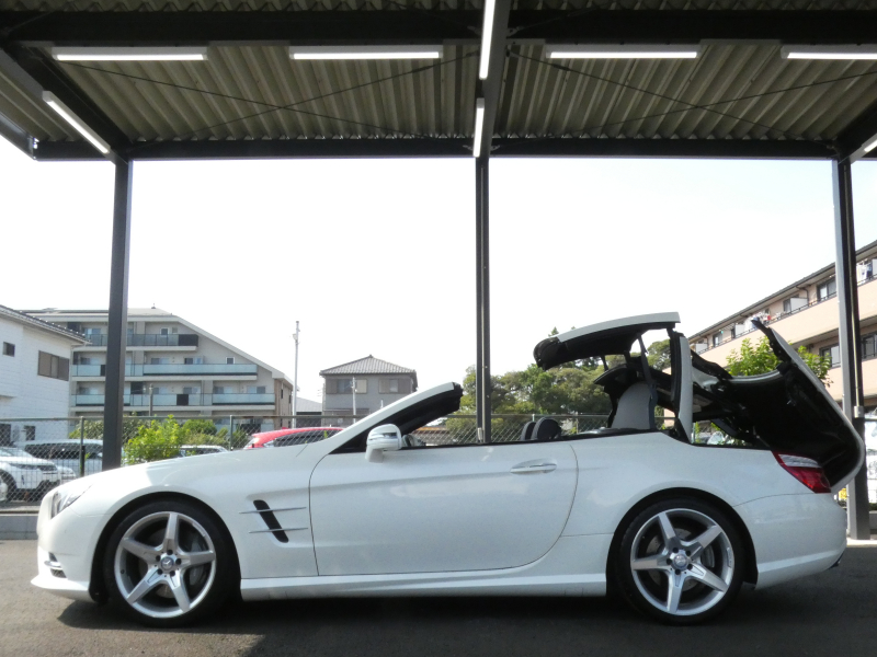 メルセデスベンツ SLクラス SL350  BL-EF AMGｽﾎﾟｰﾂ&ﾚｰﾀﾞｰｾｰﾌﾃｨPKG　ﾏｼﾞｯｸｽｶｲﾙｰﾌ AMGｴｱﾛ&19AW ﾊﾟﾅﾒﾘｶｰﾅｸﾞﾘﾙ ｷｰﾚｽｺﾞｰ 黒本革ｼｰﾄ HDDﾅﾋﾞ 地ﾃﾞｼﾞ Bｶﾒﾗ ﾊﾟｰｸﾄﾛﾆｯｸ ﾄﾞﾗﾚｺ ｵｰﾄﾄﾗﾝｸ ﾏﾙﾁｶﾗｰｱﾝﾋﾞｴﾝﾄ　2年保証付