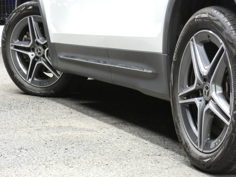 メルセデスベンツ GLB GLB180 AMGﾗｲﾝ ﾚｻﾞｰｴｸｽｸﾙｰｼﾌﾞ&ｱﾄﾞﾊﾞﾝｽﾄﾞPKG　meｺﾈｸﾄ AMGｴｱﾛ&19AW 赤黒革ｼｰﾄ ﾊﾟﾉﾗﾏｻﾝﾙｰﾌ MBUXﾅﾋﾞ 360度ｶﾒﾗ 純正ﾄﾞﾗﾚｺ ｱﾄﾞﾊﾞﾝｽﾄﾞｻｳﾝﾄﾞ ﾍｯﾄﾞｱｯﾌﾟD ﾜｲﾔﾚｽﾁｬｰｼﾞ LEDﾗｲﾄ/ｵｰﾄHB　2年保証付