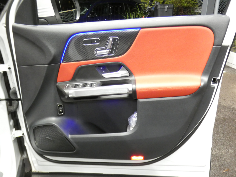 メルセデスベンツ GLB GLB180 AMGﾗｲﾝ ﾚｻﾞｰｴｸｽｸﾙｰｼﾌﾞ&ｱﾄﾞﾊﾞﾝｽﾄﾞPKG　meｺﾈｸﾄ AMGｴｱﾛ&19AW 赤黒革ｼｰﾄ ﾊﾟﾉﾗﾏｻﾝﾙｰﾌ MBUXﾅﾋﾞ 360度ｶﾒﾗ 純正ﾄﾞﾗﾚｺ ｱﾄﾞﾊﾞﾝｽﾄﾞｻｳﾝﾄﾞ ﾍｯﾄﾞｱｯﾌﾟD ﾜｲﾔﾚｽﾁｬｰｼﾞ LEDﾗｲﾄ/ｵｰﾄHB　2年保証付