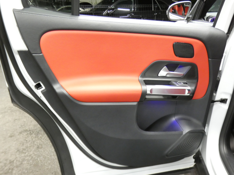 メルセデスベンツ GLB GLB180 AMGﾗｲﾝ ﾚｻﾞｰｴｸｽｸﾙｰｼﾌﾞ&ｱﾄﾞﾊﾞﾝｽﾄﾞPKG　meｺﾈｸﾄ AMGｴｱﾛ&19AW 赤黒革ｼｰﾄ ﾊﾟﾉﾗﾏｻﾝﾙｰﾌ MBUXﾅﾋﾞ 360度ｶﾒﾗ 純正ﾄﾞﾗﾚｺ ｱﾄﾞﾊﾞﾝｽﾄﾞｻｳﾝﾄﾞ ﾍｯﾄﾞｱｯﾌﾟD ﾜｲﾔﾚｽﾁｬｰｼﾞ LEDﾗｲﾄ/ｵｰﾄHB　2年保証付