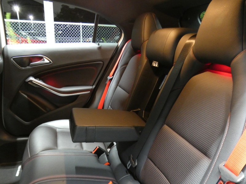 AMG Aクラス A45 4MATIC ﾚｰﾀﾞｰｾｰﾌﾃｨPKG　後期 381ps AMGﾊﾟﾌｫｰﾏﾝｽEX AMGｴｱﾛ&18AW ｷｰﾚｽｺﾞｰ 黒本革ｼｰﾄ/ﾋｰﾀｰ ﾅﾋﾞTV Aｶｰﾌﾟﾚｲ Bｶﾒﾗ ﾀﾞｲﾅﾐｯｸｾﾚｸﾄ LEDﾗｲﾄ ｱﾀﾞﾌﾟﾃｨﾌﾞHB ﾊﾟﾄﾞﾙｼﾌﾄ　2年保証付