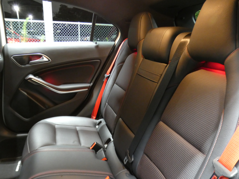 AMG Aクラス A45 4MATIC ﾚｰﾀﾞｰｾｰﾌﾃｨPKG　後期 381ps AMGﾊﾟﾌｫｰﾏﾝｽEX AMGｴｱﾛ&18AW ｷｰﾚｽｺﾞｰ 黒本革ｼｰﾄ/ﾋｰﾀｰ ﾅﾋﾞTV Aｶｰﾌﾟﾚｲ Bｶﾒﾗ ﾀﾞｲﾅﾐｯｸｾﾚｸﾄ LEDﾗｲﾄ ｱﾀﾞﾌﾟﾃｨﾌﾞHB ﾊﾟﾄﾞﾙｼﾌﾄ　2年保証付