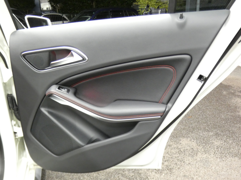 AMG Aクラス A45 4MATIC ﾚｰﾀﾞｰｾｰﾌﾃｨPKG　後期 381ps AMGﾊﾟﾌｫｰﾏﾝｽEX AMGｴｱﾛ&18AW ｷｰﾚｽｺﾞｰ 黒本革ｼｰﾄ/ﾋｰﾀｰ ﾅﾋﾞTV Aｶｰﾌﾟﾚｲ Bｶﾒﾗ ﾀﾞｲﾅﾐｯｸｾﾚｸﾄ LEDﾗｲﾄ ｱﾀﾞﾌﾟﾃｨﾌﾞHB ﾊﾟﾄﾞﾙｼﾌﾄ　2年保証付