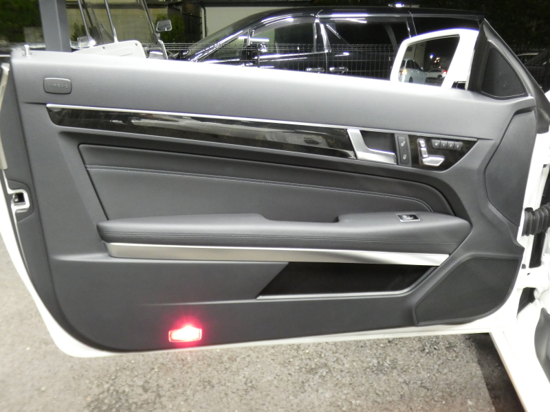 メルセデスベンツ Eクラス E250 ｶﾌﾞﾘｵﾚ AMGｽﾎﾟｰﾂ&ﾚｰﾀﾞｰｾｰﾌﾃｨPKG　後期 ﾌﾞﾗｯｸｿﾌﾄﾄｯﾌﾟ AMGｴｱﾛ&18AW ｷｰﾚｽｺﾞｰ 黒本革/ﾋｰﾀｰ/ﾏﾙﾁｺﾝﾄﾛｰﾙｼｰﾄB ﾅﾋﾞ 地ﾃﾞｼﾞ 360度ｶﾒﾗ ﾄﾞﾗﾚｺ LEDﾍｯﾄﾞﾗｲﾄ/自動ﾊｲﾋﾞｰﾑ　2年保証付