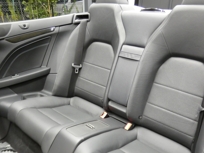 メルセデスベンツ Eクラス E250 ｶﾌﾞﾘｵﾚ AMGｽﾎﾟｰﾂ&ﾚｰﾀﾞｰｾｰﾌﾃｨPKG　後期 ﾌﾞﾗｯｸｿﾌﾄﾄｯﾌﾟ AMGｴｱﾛ&18AW ｷｰﾚｽｺﾞｰ 黒本革/ﾋｰﾀｰ/ﾏﾙﾁｺﾝﾄﾛｰﾙｼｰﾄB ﾅﾋﾞ 地ﾃﾞｼﾞ 360度ｶﾒﾗ ﾄﾞﾗﾚｺ LEDﾍｯﾄﾞﾗｲﾄ/自動ﾊｲﾋﾞｰﾑ　2年保証付