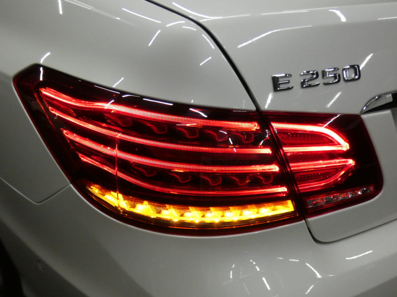 メルセデスベンツ Eクラス E250 ｶﾌﾞﾘｵﾚ AMGｽﾎﾟｰﾂ&ﾚｰﾀﾞｰｾｰﾌﾃｨPKG　後期 ﾌﾞﾗｯｸｿﾌﾄﾄｯﾌﾟ AMGｴｱﾛ&18AW ｷｰﾚｽｺﾞｰ 黒本革/ﾋｰﾀｰ/ﾏﾙﾁｺﾝﾄﾛｰﾙｼｰﾄB ﾅﾋﾞ 地ﾃﾞｼﾞ 360度ｶﾒﾗ ﾄﾞﾗﾚｺ LEDﾍｯﾄﾞﾗｲﾄ/自動ﾊｲﾋﾞｰﾑ　2年保証付