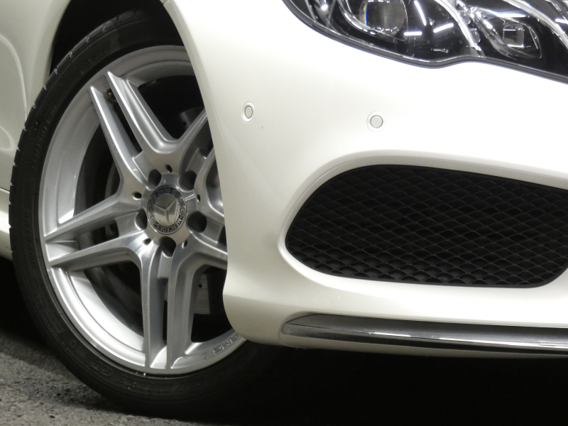 メルセデスベンツ Eクラス E250 ｶﾌﾞﾘｵﾚ AMGｽﾎﾟｰﾂ&ﾚｰﾀﾞｰｾｰﾌﾃｨPKG　後期 ﾌﾞﾗｯｸｿﾌﾄﾄｯﾌﾟ AMGｴｱﾛ&18AW ｷｰﾚｽｺﾞｰ 黒本革/ﾋｰﾀｰ/ﾏﾙﾁｺﾝﾄﾛｰﾙｼｰﾄB ﾅﾋﾞ 地ﾃﾞｼﾞ 360度ｶﾒﾗ ﾄﾞﾗﾚｺ LEDﾍｯﾄﾞﾗｲﾄ/自動ﾊｲﾋﾞｰﾑ　2年保証付