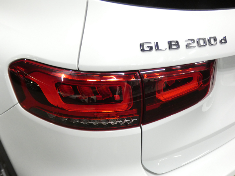 メルセデスベンツ GLB GLB200d 4MATIC AMGﾗｲﾝ ﾅﾋﾞｹﾞｰｼｮﾝ&ﾚｰﾀﾞｰｾｰﾌﾃｨPKG　meｺﾈｸﾄ AMGｴｱﾛ&19AW 黒半革ｼｰﾄ/ﾋｰﾀｰ MBUXﾅﾋﾞ 360度ｶﾒﾗ 前後ﾄﾞﾗﾚｺ ﾀﾞｲﾅﾐｯｸｾﾚｸﾄ ﾊﾟﾄﾞﾙｼﾌﾄ LEDﾍｯﾄﾞﾗｲﾄ/ｵｰﾄHB 7人乗り　2年保証付