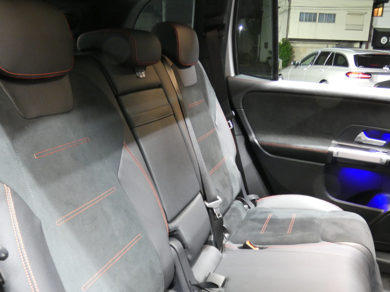 メルセデスベンツ GLB GLB200d 4MATIC AMGﾗｲﾝ ﾅﾋﾞｹﾞｰｼｮﾝ&ﾚｰﾀﾞｰｾｰﾌﾃｨPKG　meｺﾈｸﾄ AMGｴｱﾛ&19AW 黒半革ｼｰﾄ/ﾋｰﾀｰ MBUXﾅﾋﾞ 360度ｶﾒﾗ 前後ﾄﾞﾗﾚｺ ﾀﾞｲﾅﾐｯｸｾﾚｸﾄ ﾊﾟﾄﾞﾙｼﾌﾄ LEDﾍｯﾄﾞﾗｲﾄ/ｵｰﾄHB 7人乗り　2年保証付