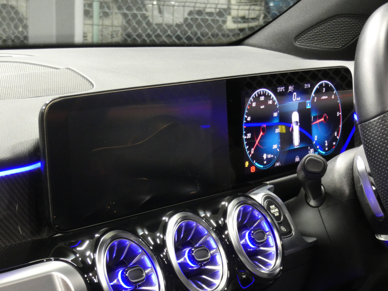 メルセデスベンツ GLB GLB200d 4MATIC AMGﾗｲﾝ ﾅﾋﾞｹﾞｰｼｮﾝ&ﾚｰﾀﾞｰｾｰﾌﾃｨPKG　meｺﾈｸﾄ AMGｴｱﾛ&19AW 黒半革ｼｰﾄ/ﾋｰﾀｰ MBUXﾅﾋﾞ 360度ｶﾒﾗ 前後ﾄﾞﾗﾚｺ ﾀﾞｲﾅﾐｯｸｾﾚｸﾄ ﾊﾟﾄﾞﾙｼﾌﾄ LEDﾍｯﾄﾞﾗｲﾄ/ｵｰﾄHB 7人乗り　2年保証付