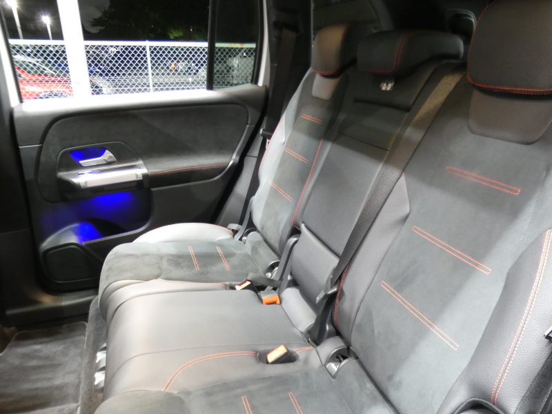 メルセデスベンツ GLB GLB200d 4MATIC AMGﾗｲﾝ ﾅﾋﾞｹﾞｰｼｮﾝ&ﾚｰﾀﾞｰｾｰﾌﾃｨPKG　meｺﾈｸﾄ AMGｴｱﾛ&19AW 黒半革ｼｰﾄ/ﾋｰﾀｰ MBUXﾅﾋﾞ 360度ｶﾒﾗ 前後ﾄﾞﾗﾚｺ ﾀﾞｲﾅﾐｯｸｾﾚｸﾄ ﾊﾟﾄﾞﾙｼﾌﾄ LEDﾍｯﾄﾞﾗｲﾄ/ｵｰﾄHB 7人乗り　2年保証付