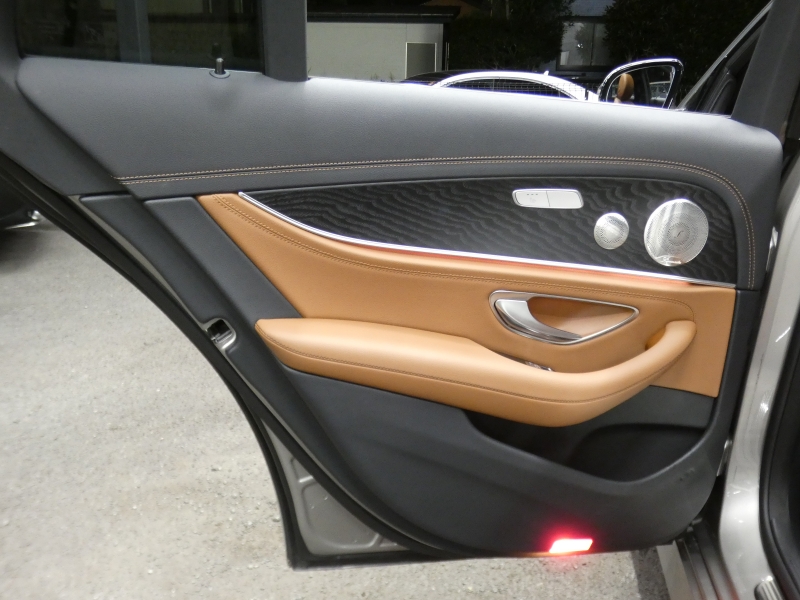 メルセデスベンツ Eクラス E300 ｽﾃｰｼｮﾝﾜｺﾞﾝ ｽﾎﾟｰﾂ ｴｸｽｸﾙｰｼﾌﾞ&ﾚｰﾀﾞｰｾｰﾌﾃｨPKG　後期 1ｵｰﾅｰ meｺﾈｸﾄ ﾌﾞﾗｳﾝﾅｯﾊﾟﾚｻﾞｰ/ﾋｰﾀｰ ﾊﾟﾉﾗﾏｻﾝﾙｰﾌ MBUXﾅﾋﾞ 地ﾃﾞｼﾞ 360度ｶﾒﾗ Burmester ﾍｯﾄﾞｱｯﾌﾟD 前後ﾄﾞﾗﾚｺ ｴｱﾊﾞﾗﾝｽPKG AMGｴｱﾛ&19AW　2年保証付