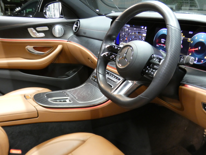 メルセデスベンツ Eクラス E300 ｽﾃｰｼｮﾝﾜｺﾞﾝ ｽﾎﾟｰﾂ ｴｸｽｸﾙｰｼﾌﾞ&ﾚｰﾀﾞｰｾｰﾌﾃｨPKG　後期 1ｵｰﾅｰ meｺﾈｸﾄ ﾌﾞﾗｳﾝﾅｯﾊﾟﾚｻﾞｰ/ﾋｰﾀｰ ﾊﾟﾉﾗﾏｻﾝﾙｰﾌ MBUXﾅﾋﾞ 地ﾃﾞｼﾞ 360度ｶﾒﾗ Burmester ﾍｯﾄﾞｱｯﾌﾟD 前後ﾄﾞﾗﾚｺ ｴｱﾊﾞﾗﾝｽPKG AMGｴｱﾛ&19AW　2年保証付