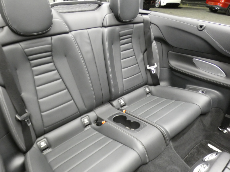 メルセデスベンツ Eクラス E200 ｶﾌﾞﾘｵﾚ ｽﾎﾟｰﾂ ﾚｻﾞｰ&ﾚｰﾀﾞｰｾｰﾌﾃｨPKG　後期 1ｵｰﾅｰ BSG搭載 meｺﾈｸﾄ AMGｴｱﾛ&19AW ﾌﾞﾗｯｸ幌 ﾌﾞﾗｯｸ革 ﾋｰﾀｰ&ｴｱｽｶｰﾌ MBUXﾅﾋﾞ 地ﾃﾞｼﾞ Aｶｰﾌﾟﾚｲ 360ｶﾒﾗ ﾄﾞﾗﾚｺ ﾍｯﾄﾞｱｯﾌﾟD Burmester ｴｱﾊﾞﾗﾝｽPKG　2年保証付