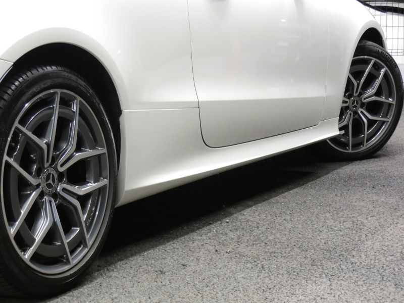 メルセデスベンツ Eクラス E200 ｶﾌﾞﾘｵﾚ ｽﾎﾟｰﾂ ﾚｻﾞｰ&ﾚｰﾀﾞｰｾｰﾌﾃｨPKG　後期 1ｵｰﾅｰ BSG搭載 meｺﾈｸﾄ AMGｴｱﾛ&19AW ﾌﾞﾗｯｸ幌 ﾌﾞﾗｯｸ革 ﾋｰﾀｰ&ｴｱｽｶｰﾌ MBUXﾅﾋﾞ 地ﾃﾞｼﾞ Aｶｰﾌﾟﾚｲ 360ｶﾒﾗ ﾄﾞﾗﾚｺ ﾍｯﾄﾞｱｯﾌﾟD Burmester ｴｱﾊﾞﾗﾝｽPKG　2年保証付