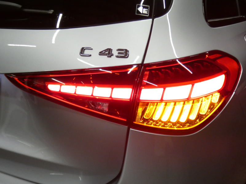 AMG Cクラス C43 4MATIC ｽﾃｰｼｮﾝﾜｺﾞﾝ AMGﾅｲﾄ&ﾚｰﾀﾞｰｾｰﾌﾃｨPKG　BSG搭載 現行型 AMGｴｱﾛ&19AW ﾊﾟﾌｫｰﾏﾝｽｻｳﾝﾄﾞ ﾘｱｱｸｽﾙｽﾃｱﾘﾝｸﾞ 赤黒革ｼｰﾄ/ﾋｰﾀｰ/ﾍﾞﾝﾁﾚｰﾀｰ ﾊﾟﾉﾗﾏSR MBUXﾅﾋﾞ 地ﾃﾞｼﾞ 360ｶﾒﾗ Burmester HUD DIGITALﾗｲﾄ　2年保証付