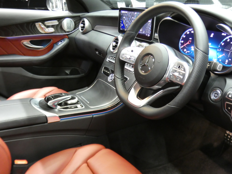 メルセデスベンツ Cクラス C200 4MATIC ｽﾃｰｼｮﾝﾜｺﾞﾝ ｱﾊﾞﾝｷﾞｬﾙﾄﾞ AMGﾗｲﾝ ﾚｻﾞｰｴｸｽｸﾙｰｼﾌﾞ&ﾚｰﾀﾞｰｾｰﾌﾃｨPKG　後期 BSG搭載 9速AT meｺﾈｸﾄ 赤本革 ﾊﾟﾉﾗﾏSR HDDﾅﾋﾞ 地ﾃﾞｼﾞ Appleｶｰﾌﾟﾚｲ Bｶﾒﾗ ﾍｯﾄﾞｱｯﾌﾟD Burmester LEDﾍｯﾄﾞﾗｲﾄ 前後ﾄﾞﾗﾚｺ AMGｴｱﾛ&18AW　2年保証付