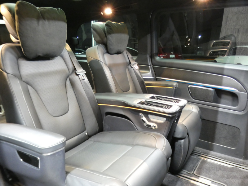 メルセデスベンツ Vクラス V220d ｱﾊﾞﾝｷﾞｬﾙﾄﾞ ﾛﾝｸﾞ AMGﾗｲﾝ ｴｸｽｸﾙｰｼﾌﾞｼｰﾄ&ﾚｰﾀﾞｰｾｰﾌﾃｨPKG　後期 9速AT 2,000ccE/G AMGｴｱﾛ&19AW 黒革ｼｰﾄ ﾊﾟﾉﾗﾏSR ｴｸｽｸﾙｰｼﾌﾞｼｰﾄ/ﾍﾞﾝﾁﾚｰﾀｰ/ﾏｯｻｰｼﾞ MBUXﾅﾋﾞTV 360度ｶﾒﾗ ﾘｱ左右ﾓﾆﾀｰ Burmester ﾊﾟﾜｰｽﾗｲﾄﾞﾄﾞｱ　2年保証付