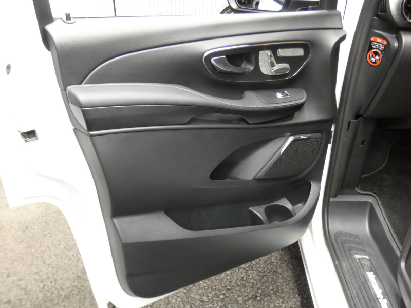 メルセデスベンツ Vクラス V220d ｱﾊﾞﾝｷﾞｬﾙﾄﾞ ﾛﾝｸﾞ AMGﾗｲﾝ ｴｸｽｸﾙｰｼﾌﾞｼｰﾄ&ﾚｰﾀﾞｰｾｰﾌﾃｨPKG　後期 9速AT 2,000ccE/G AMGｴｱﾛ&19AW 黒革ｼｰﾄ ﾊﾟﾉﾗﾏSR ｴｸｽｸﾙｰｼﾌﾞｼｰﾄ/ﾍﾞﾝﾁﾚｰﾀｰ/ﾏｯｻｰｼﾞ MBUXﾅﾋﾞTV 360度ｶﾒﾗ ﾘｱ左右ﾓﾆﾀｰ Burmester ﾊﾟﾜｰｽﾗｲﾄﾞﾄﾞｱ　2年保証付