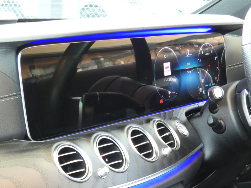 メルセデスベンツ Eクラス E200 ｽﾎﾟｰﾂ AMGﾗｲﾝｲﾝﾃﾘｱ&ｴｸｽｸﾙｰｼﾌﾞ&ﾚｰﾀﾞｰｾｰﾌﾃｨPKG　後期 1ｵｰﾅｰ BSG搭載 AMGｴｱﾛ&19AW ﾅｯﾊﾟ革/前後ﾋｰﾀｰ MBUXﾅﾋﾞ 地ﾃﾞｼﾞ AppleCarPlay 360度ｶﾒﾗ Burmester ﾍｯﾄﾞｱｯﾌﾟD ｵｰﾄﾄﾗﾝｸ　2年保証付