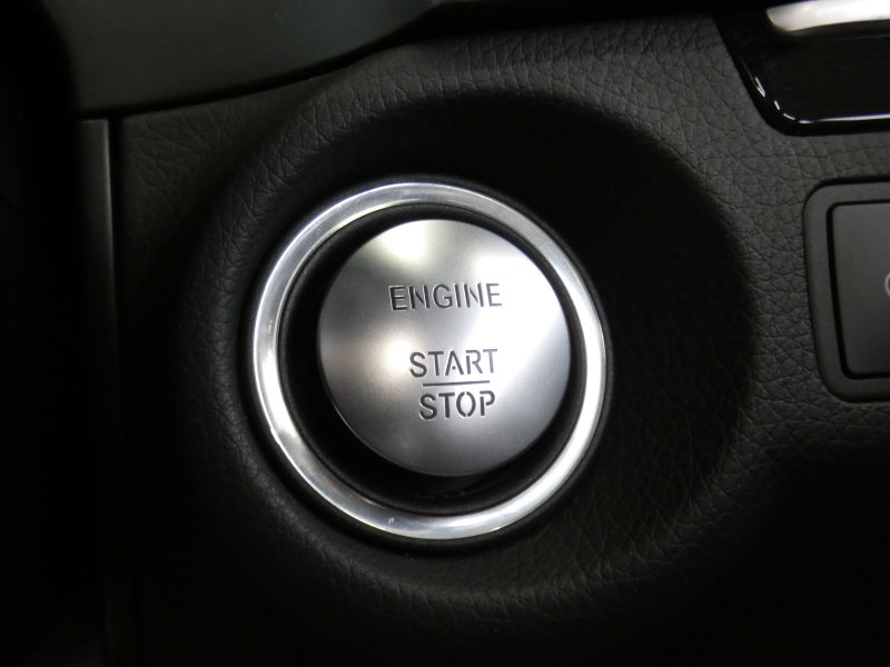 メルセデスベンツ Eクラス E250 ｶﾌﾞﾘｵﾚ AMGｽﾎﾟｰﾂ&ｺﾝﾌｫｰﾄ&ﾚｰﾀﾞｰｾｰﾌﾃｨPKG　後期 ﾀﾞｰｸﾚｯﾄﾞｿﾌﾄﾄｯﾌﾟ AMGｴｱﾛ&18AW ｷｰﾚｽｺﾞｰ 赤本革/ｴｱｽｶｰﾌ/ﾋｰﾀｰ/ﾏﾙﾁｺﾝﾄﾛｰﾙｼｰﾄB ﾅﾋﾞ 地ﾃﾞｼﾞ 360度ｶﾒﾗ ﾄﾞﾗﾚｺ LEDﾍｯﾄﾞﾗｲﾄ/自動ﾊｲﾋﾞｰﾑ　2年保証付