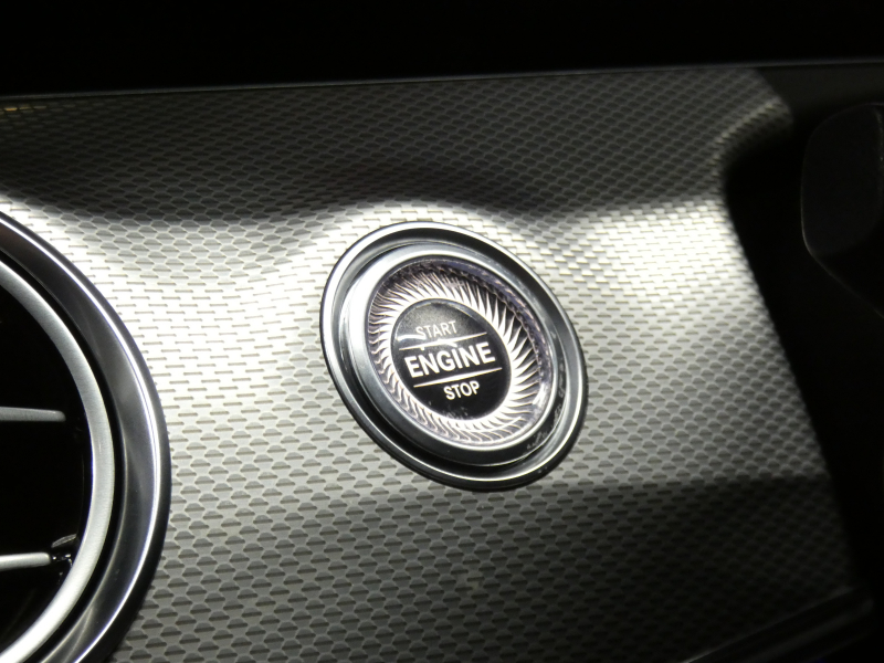 メルセデスベンツ Eクラス E200 4MATIC ｱﾊﾞﾝｷﾞｬﾙﾄﾞ ﾚｰﾀﾞｰｾｰﾌﾃｨPKG　ﾊﾟﾅﾒﾘｶｰﾅｸﾞﾘﾙ ｷｰﾚｽｺﾞｰ 黒半革ｼｰﾄ/ﾋｰﾀｰ HDDﾅﾋﾞ 地ﾃﾞｼﾞ 360度ｶﾒﾗ AppleCarPlay 前後ﾄﾞﾗﾚｺ ﾀﾞｲﾅﾐｯｸｾﾚｸﾄ ﾊﾟﾄﾞﾙｼﾌﾄ LEDﾍｯﾄﾞﾗｲﾄ 純正17ｲﾝﾁAW　2年保証付