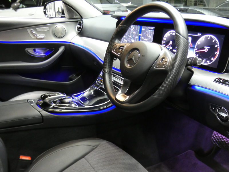 メルセデスベンツ Eクラス E200 4MATIC ｱﾊﾞﾝｷﾞｬﾙﾄﾞ ﾚｰﾀﾞｰｾｰﾌﾃｨPKG　ﾊﾟﾅﾒﾘｶｰﾅｸﾞﾘﾙ ｷｰﾚｽｺﾞｰ 黒半革ｼｰﾄ/ﾋｰﾀｰ HDDﾅﾋﾞ 地ﾃﾞｼﾞ 360度ｶﾒﾗ AppleCarPlay 前後ﾄﾞﾗﾚｺ ﾀﾞｲﾅﾐｯｸｾﾚｸﾄ ﾊﾟﾄﾞﾙｼﾌﾄ LEDﾍｯﾄﾞﾗｲﾄ 純正17ｲﾝﾁAW　2年保証付